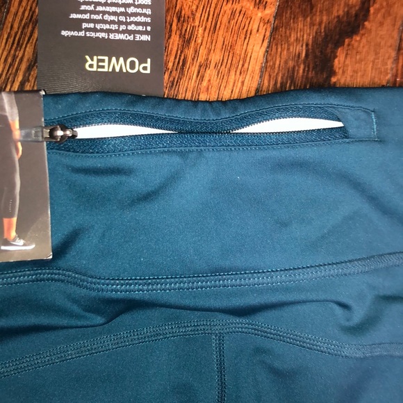 Nike Crop Fit Run Tights - Picture 5 of 7